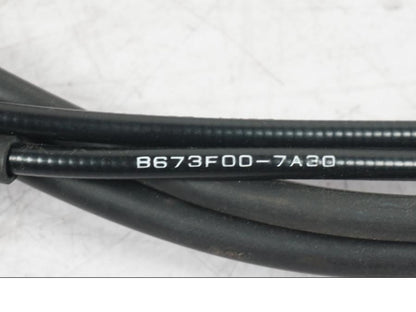 Snett nerifrån på Avgasspjäll från en Yamaha MT-10 ABS -2017 motorcykel.