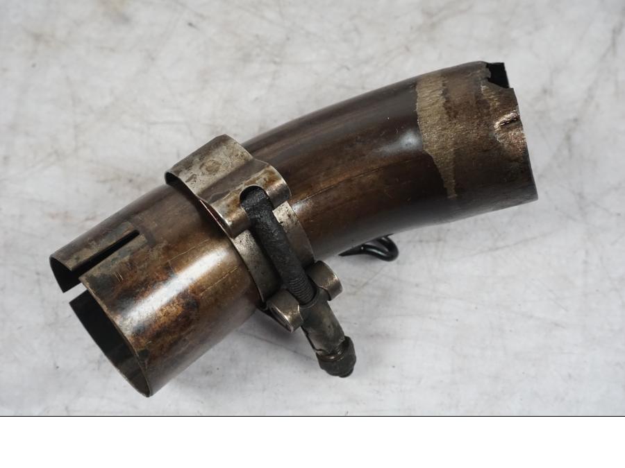 Vänster sida på Mellanrör från en Buell 1125 R -2008 motorcykel.