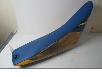 Höger sida på Sadel från en Husaberg FE 02 -2004 motorcykel.