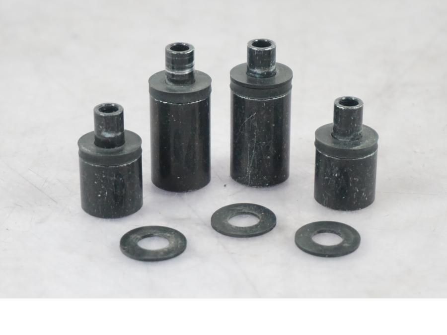 Snett nerifrån på Vindruta från en Suzuki GSX-S 1000 -2019 motorcykel.