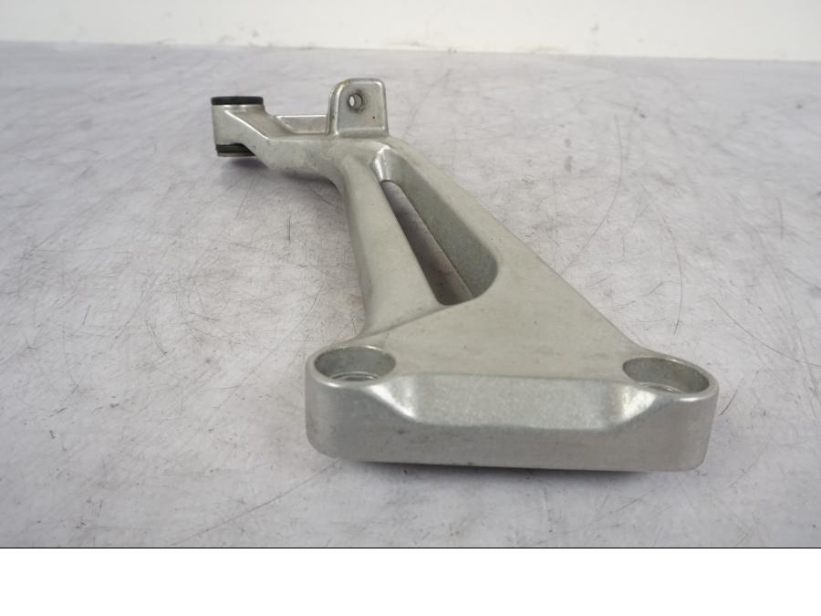 Höger sida på Fotpinnefäste från en Honda VTR 1000 F -1997 motorcykel.