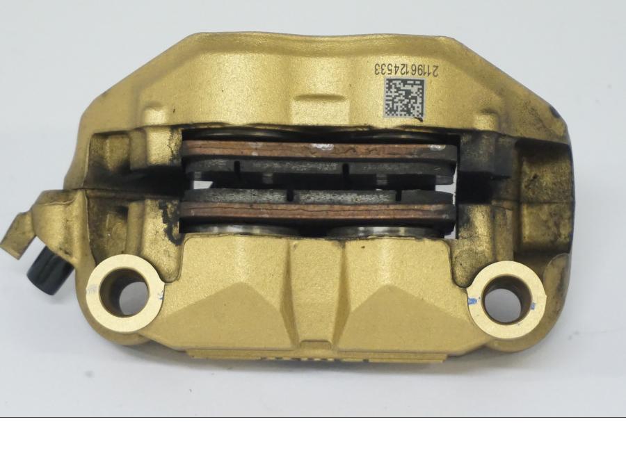 Snett uppifrån på Bromsok från en BMW R 1250 GS -2022 motorcykel.