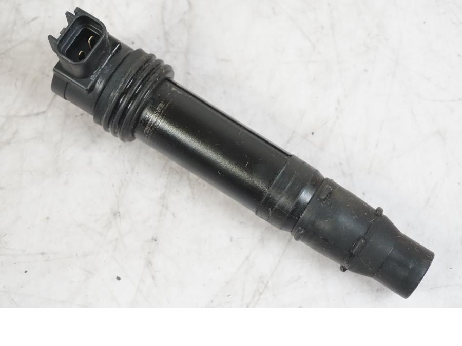 Framsidan på Tändspole från en Kawasaki ZX-6R -2006 motorcykel.