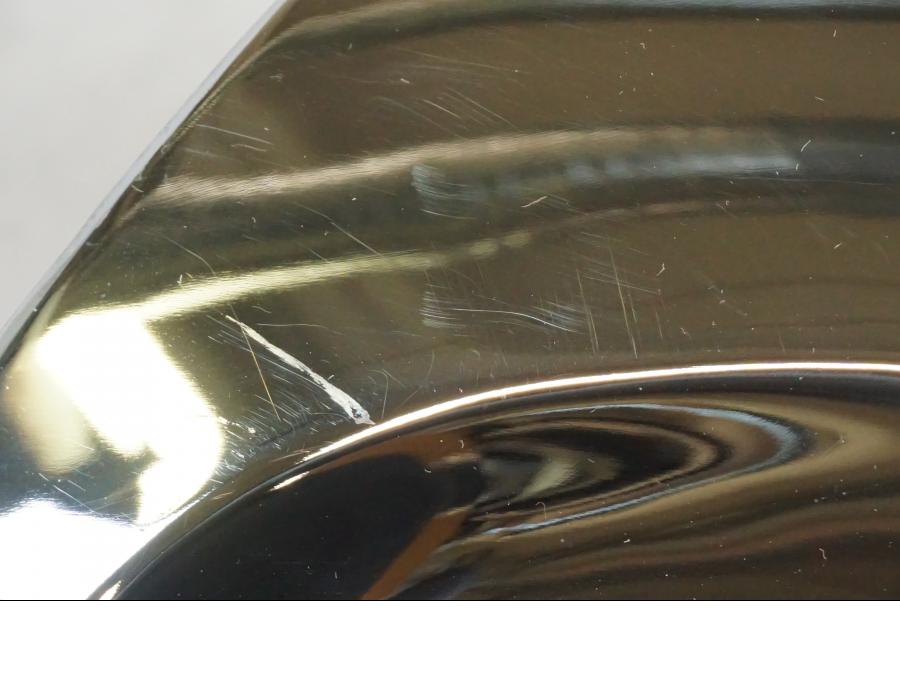 Vänster sida på Motorkåpa från en Suzuki VZR 1800 -2009 motorcykel.