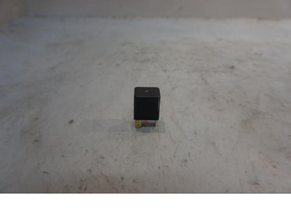 Framsidan på Relä från en Ducati Diavel -2015 motorcykel.