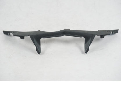 Baksidan på Instrumentpanelkåpa från en Kawasaki ER-6N ABS -2010 motorcykel.