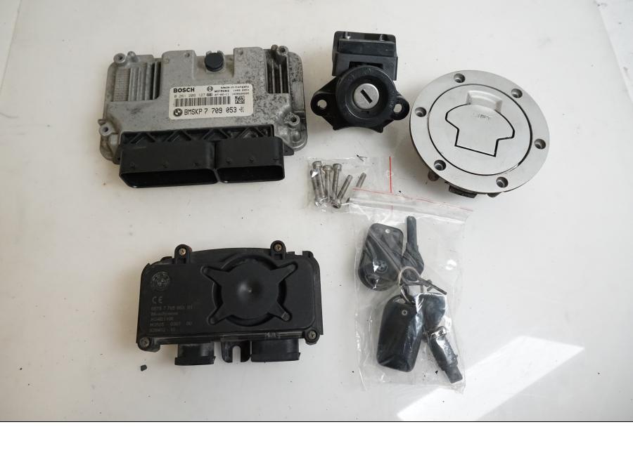 Framsidan på Låssats från en BMW K 1200 S -2007 motorcykel.