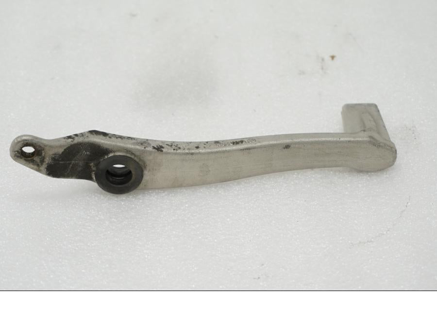 Baksidan på Bromspedal från en Buell XB9S -2003 motorcykel.