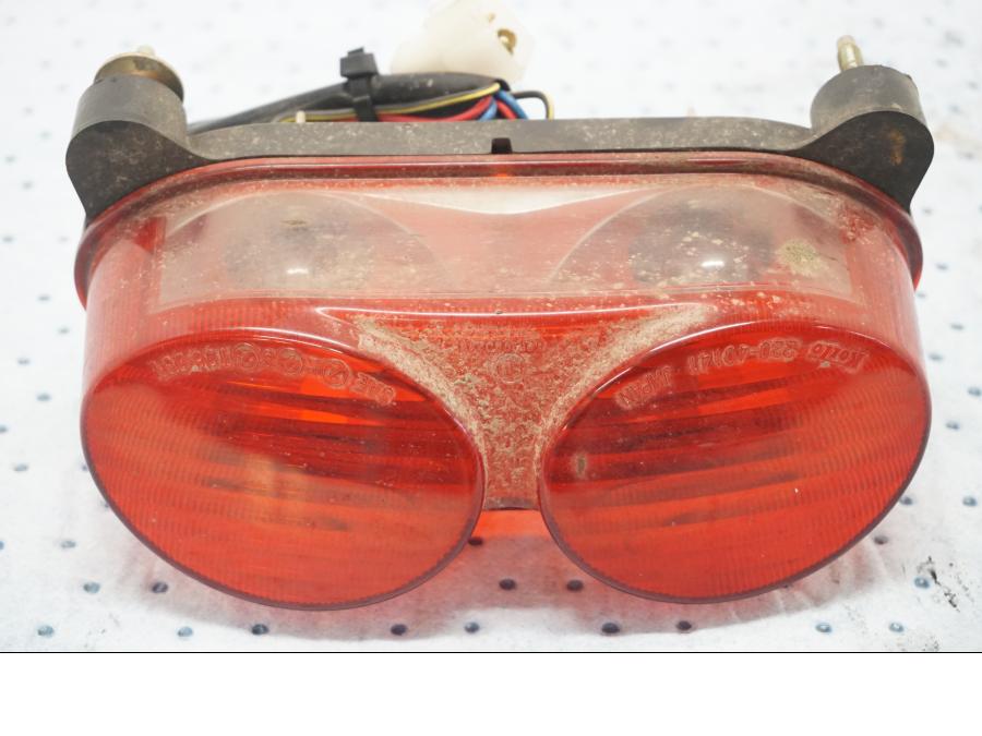 Baksidan på Baklampa från en Kawasaki ZX-6R -2000 motorcykel.