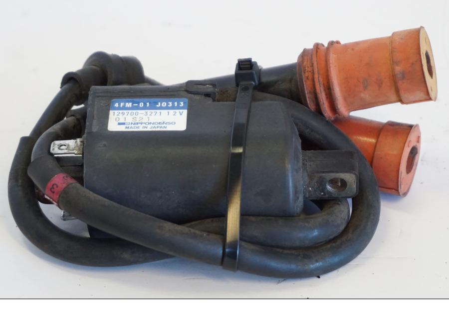 Framsidan på Tändspole från en Yamaha YZF 1000 R -1997 motorcykel.