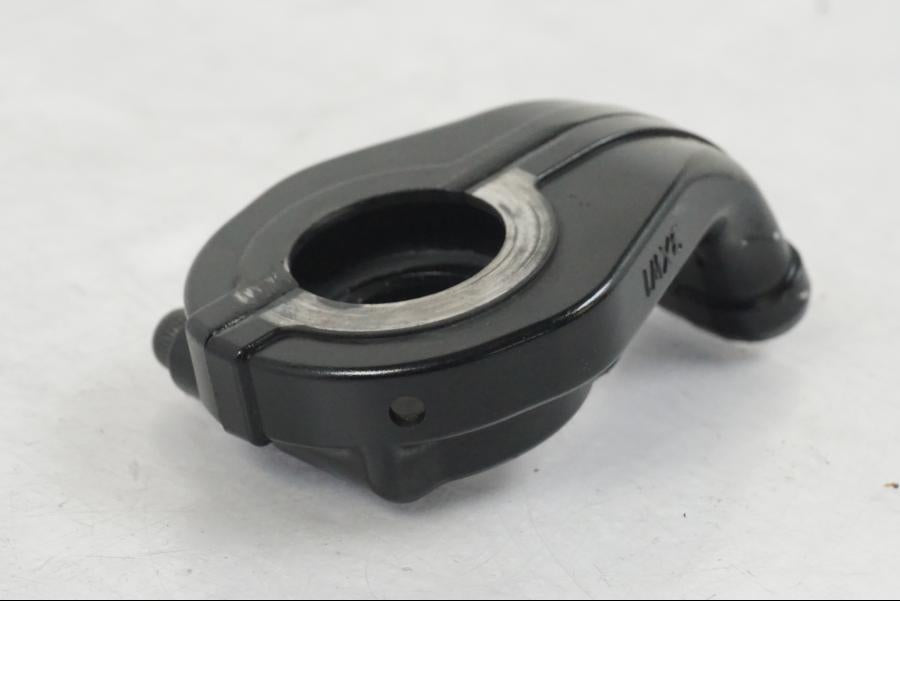 Snett uppifrån på Gasklo från en Yamaha MT-09 -2019 motorcykel.