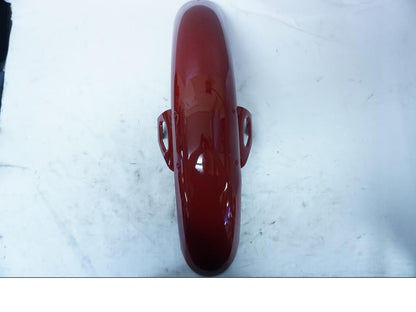 Vänster sida på Framskärm från en H-D Dyna Street Bob FXDB/I -2020 motorcykel.