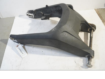 Framsidan på Sving från en Ducati Scrambler 800 -2016 motorcykel.