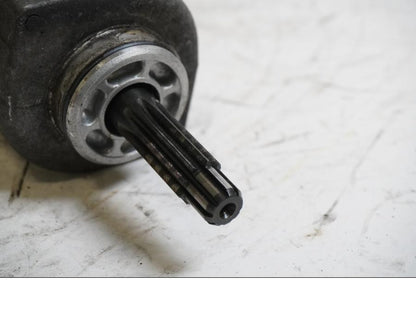 Baksidan på Startmotor från en Suzuki TL 1000 S -1997 motorcykel.