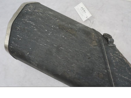 Vänster sida på Ljuddämpare från en Kawasaki Z 900 -2019 motorcykel.