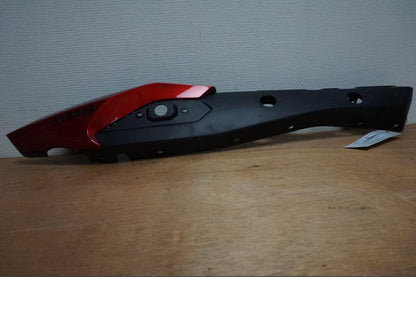 Framsidan på Bakvinge från en Yamaha MT-09 Tracer -2016 motorcykel.