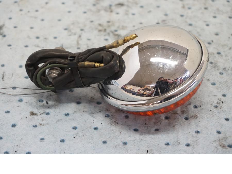 Baksidan på Blinkers från en Yamaha XV 1600 -1999 motorcykel.