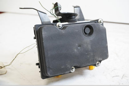 Höger sida på ABS Modulator från en BMW F 800 S -2007 motorcykel.