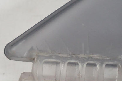 Vänster sida på Vindrutefäste från en BMW F 650 CS -2002 motorcykel.