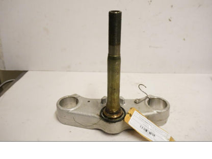 Framsidan på Gaffelkrona från en Triumph Speed Triple -2002 motorcykel.