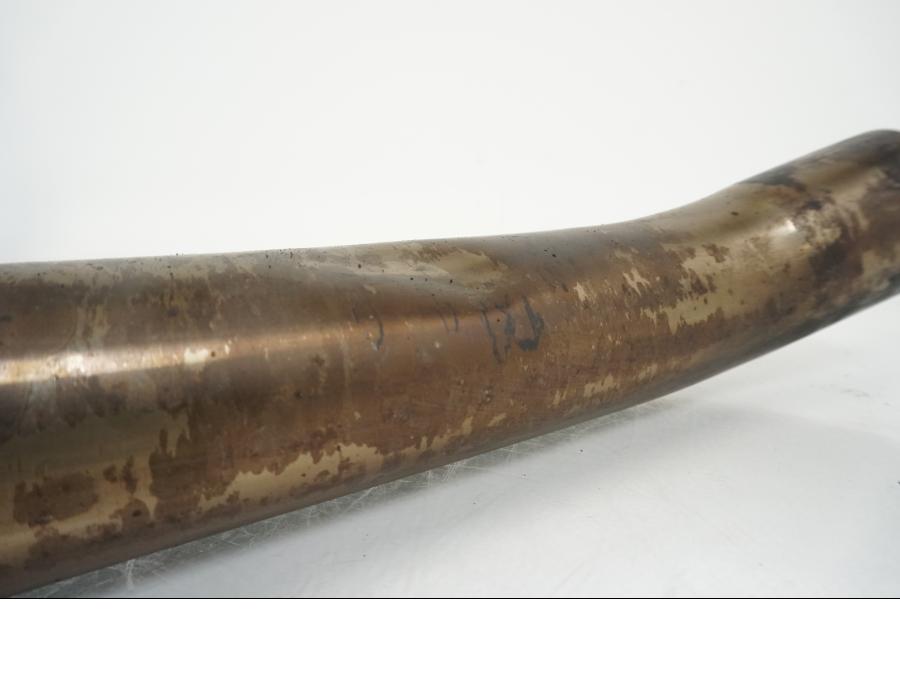 Höger sida på Grenrör från en Yamaha YZF 1000 R1 -2002 motorcykel.