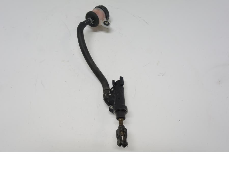 Baksidan på Bromshuvudcylinder från en Yamaha FZ1-SA -2007 motorcykel.