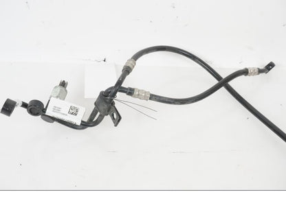 Vänster sida på Bromsledning från en H-D Adventure Pan America Special RA1250S -2021 motorcykel.