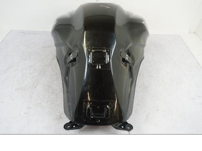 Baksidan på Bensintank från en Triumph Tiger -2009 motorcykel.