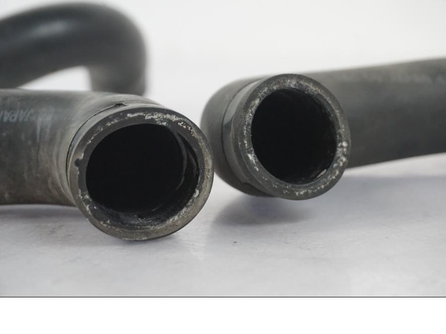 Extrabild3 på Vattenkyl Slang Set från en Suzuki SV 650 S -2005 motorcykel.