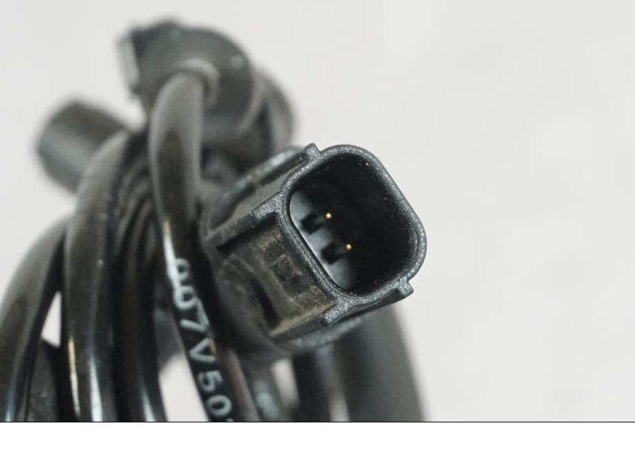 Höger sida på ABS givare från en Kawasaki Z 900 -2019 motorcykel.