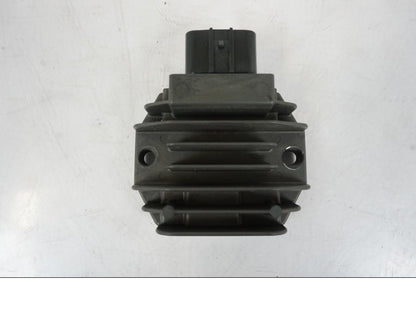 Framsidan på Likriktare från en KTM 790 Duke -2019 motorcykel.