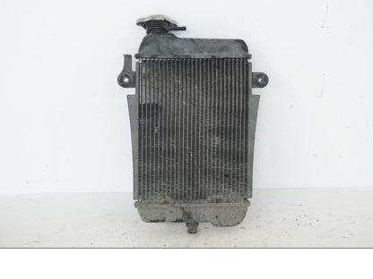 Framsidan på Vattenkyl från en Honda SH 300 A -2011 scooter.