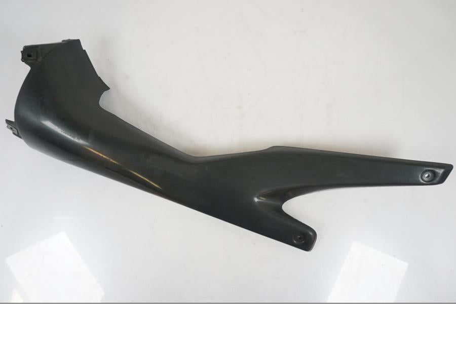 Framsidan på Sidopanel från en Aprilia RS 125 -2000 motorcykel.