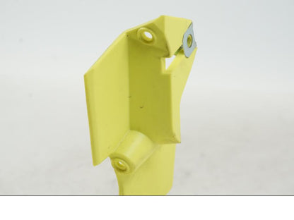 Höger sida på Strålkastarfäste från en Husqvarna 701 Supermoto -2020 motorcykel.