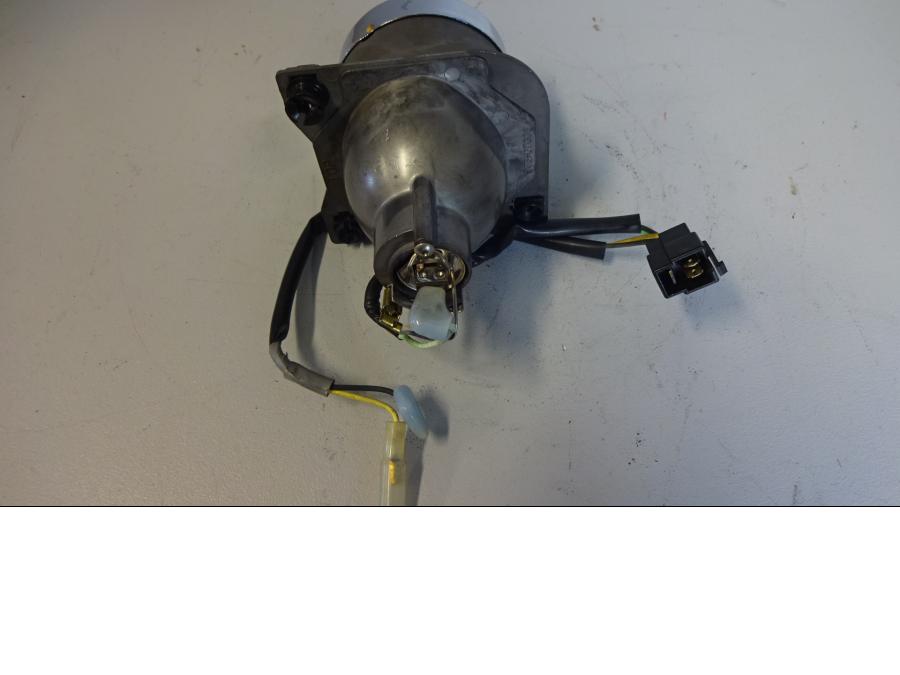 Baksidan på Strålkastarprojektor från en Yamaha FZR 600 -1991 motorcykel.