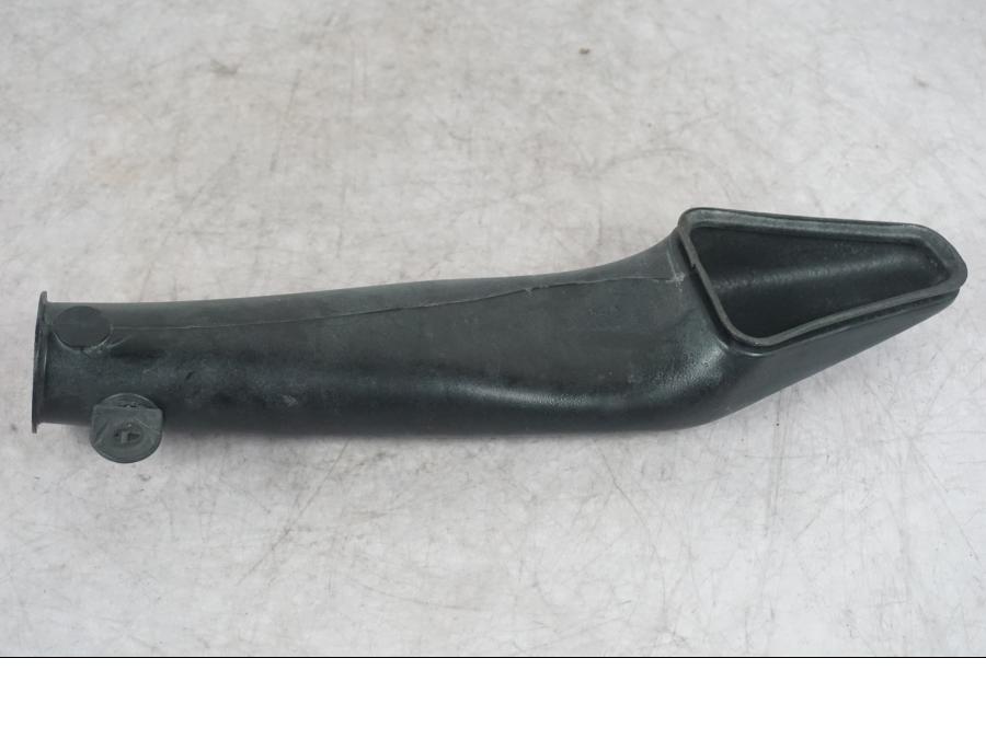 Framsidan på Luftrör från en BMW R 1150 GS/A -2002 motorcykel.