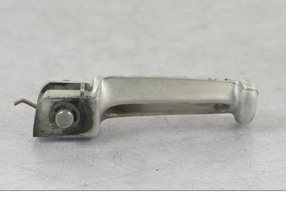 Baksidan på Fotpinne från en Triumph Daytona 955I -2000 motorcykel.