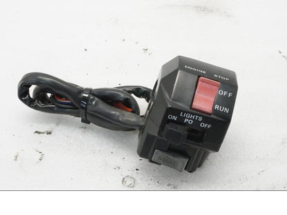 Framsidan på Styrelreglage från en Yamaha XV 535 -1996 motorcykel.