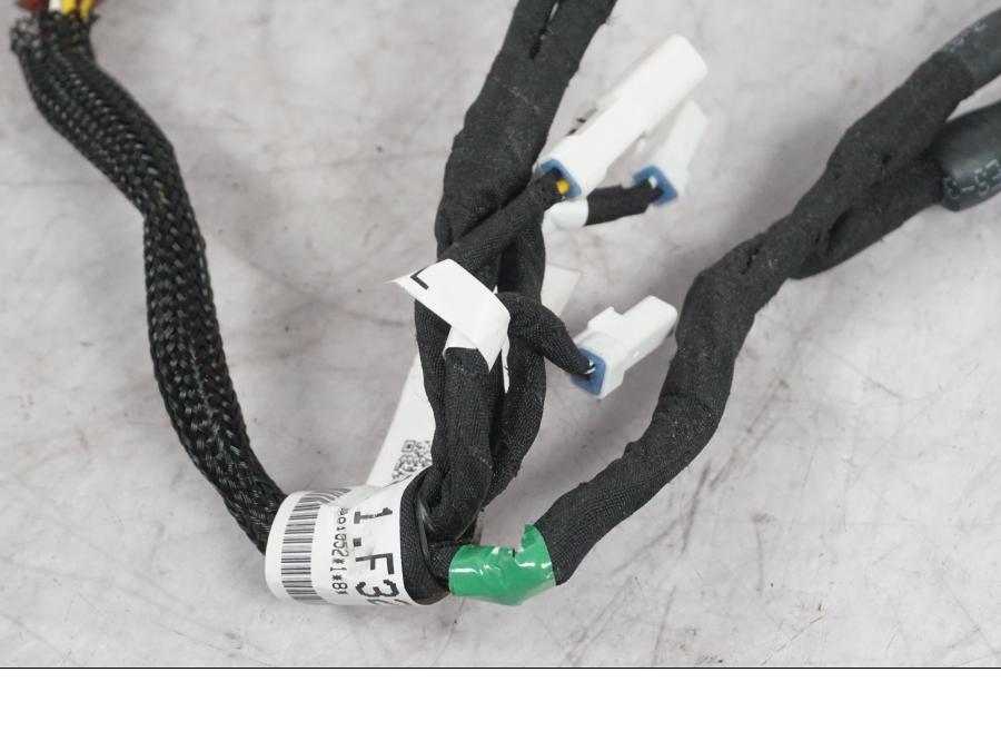 Höger sida på Kablage från en Ducati Multistrada V4 -2024 motorcykel.