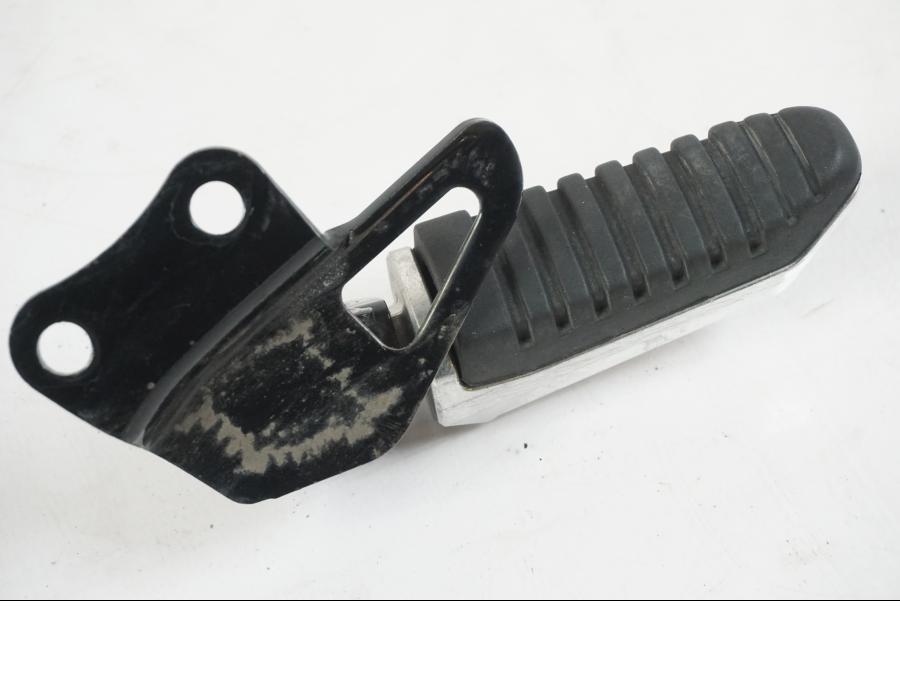 Snett uppifrån på Fotpinne från en Suzuki VZR 1800 -2009 motorcykel.