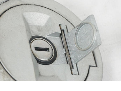 Extrabild2 på <p>Låssats från BMW R 1200 R 2007.</p>

<p>Tändningslås, antenn, tanklock, sadellås och 1st nyckel.</p> motorcykel.