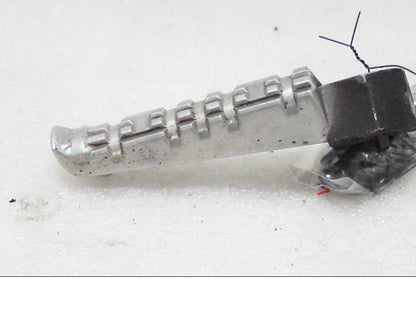 Framsidan på Fotpinne från en Yamaha FZ1-S -2006 motorcykel.