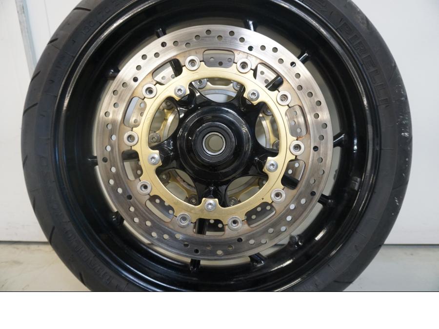 Extrabild1 på Hjulpaket från en Triumph Speed Triple -2009 motorcykel.