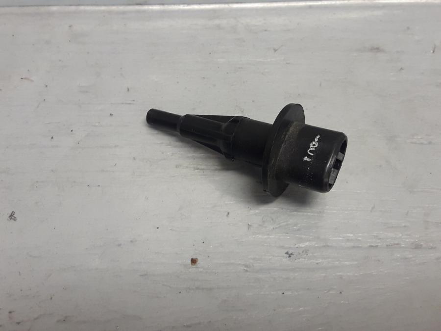 Framsidan på Luftburksensor från en Yamaha FZ-6 -2004 motorcykel.