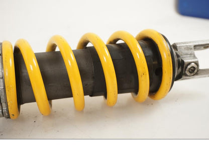 Höger sida på Stötdämpare från en Suzuki GSX-R 1000 -2006 motorcykel.