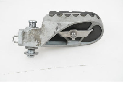 Höger sida på Fotpinne från en KTM 1290 Super Adventure S -2022 motorcykel.