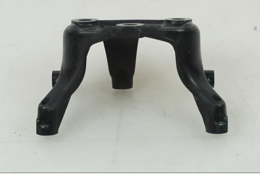 Baksidan på Styrdämparfäste från en Honda CBR 1000 -2005 motorcykel.