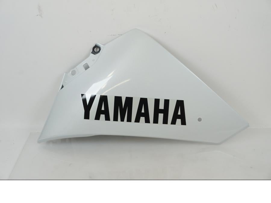 Framsidan på Magkåpa från en Yamaha YZF 1000 R1 -2009 motorcykel.