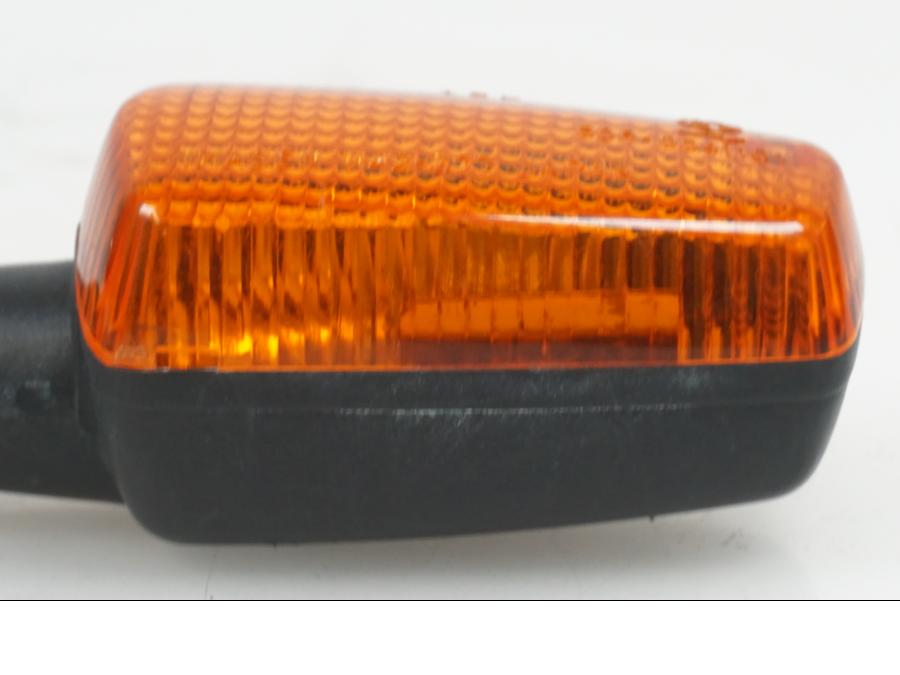 Höger sida på Blinkers från en Yamaha XJ 900 -1997 motorcykel.