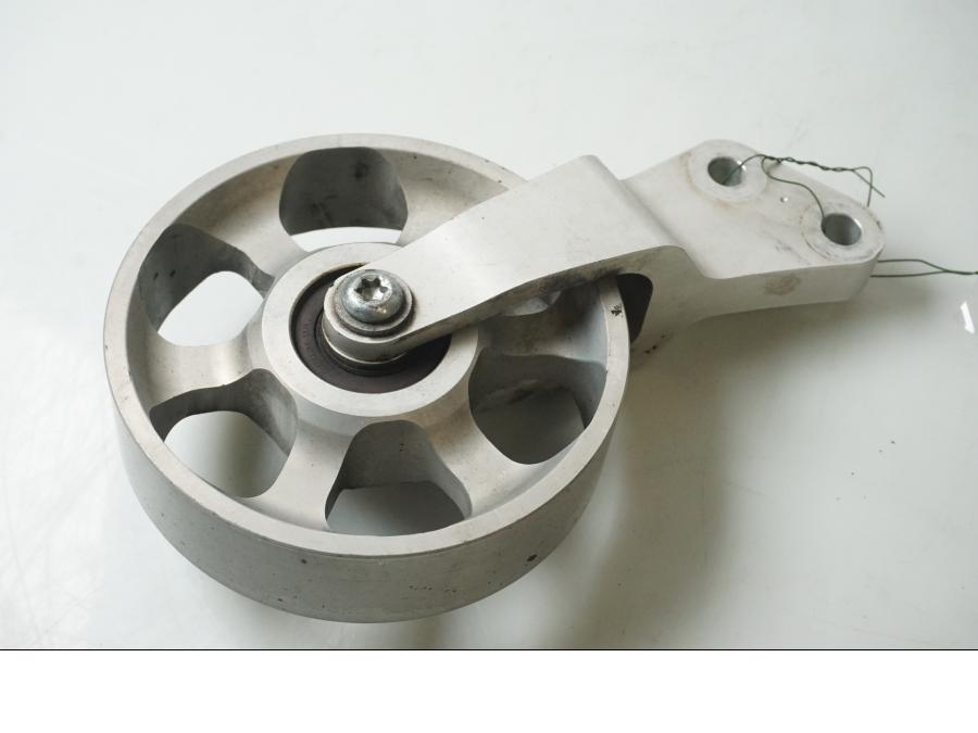 Framsidan på Remsspännhjul från en Buell XB 12 R -2004 motorcykel.